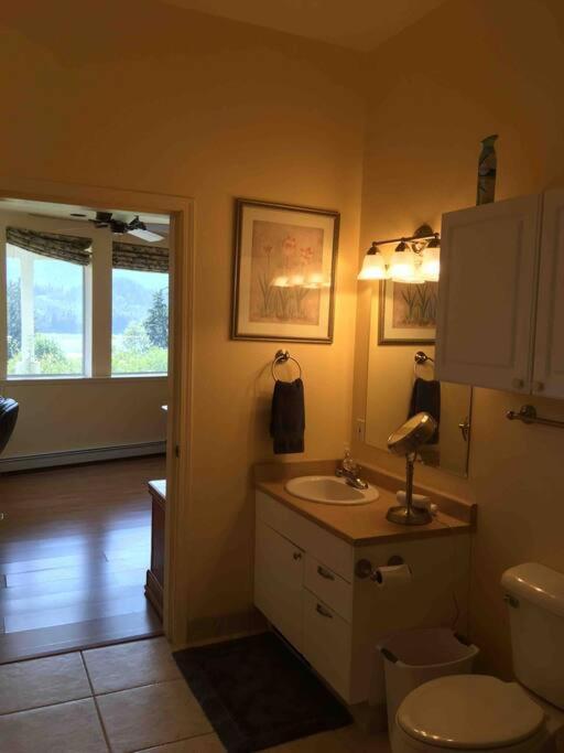 ג'ונו Kelli Creek Cottage - Reduced Price On Tours חדר תמונה