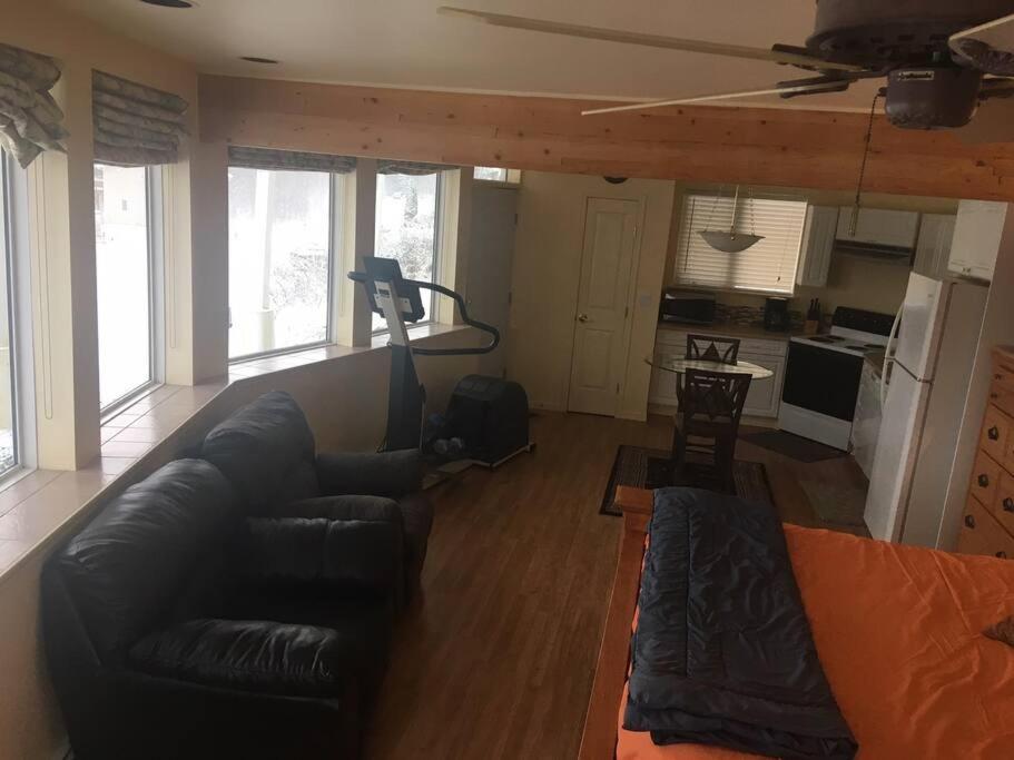 ג'ונו Kelli Creek Cottage - Reduced Price On Tours חדר תמונה