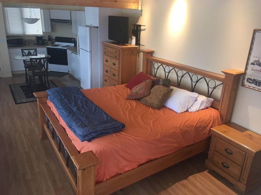 ג'ונו Kelli Creek Cottage - Reduced Price On Tours חדר תמונה